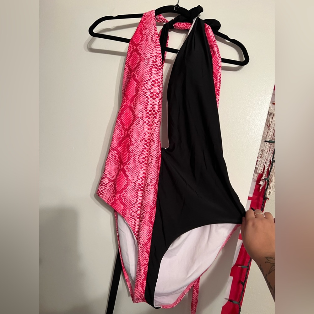 SHEIN Snakeprint Plunging One Piece Swimsuit